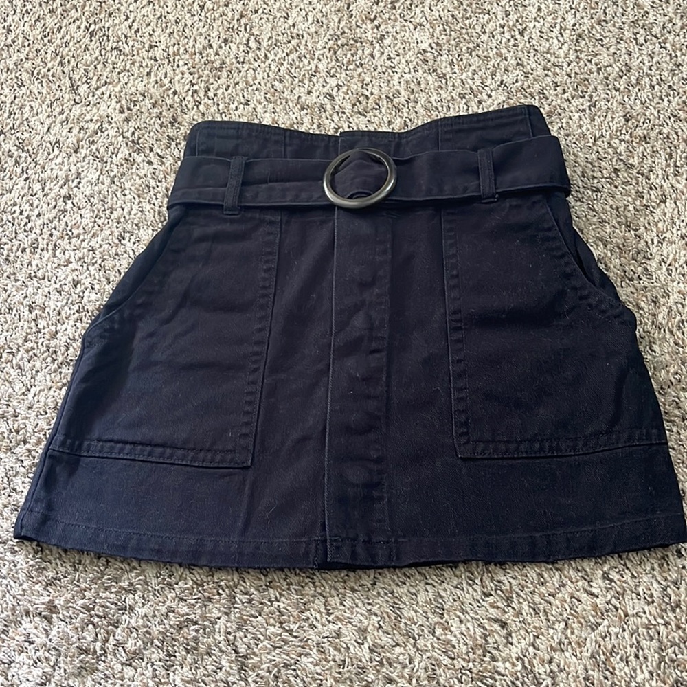 Forever 21 black skirt with belt and pockets